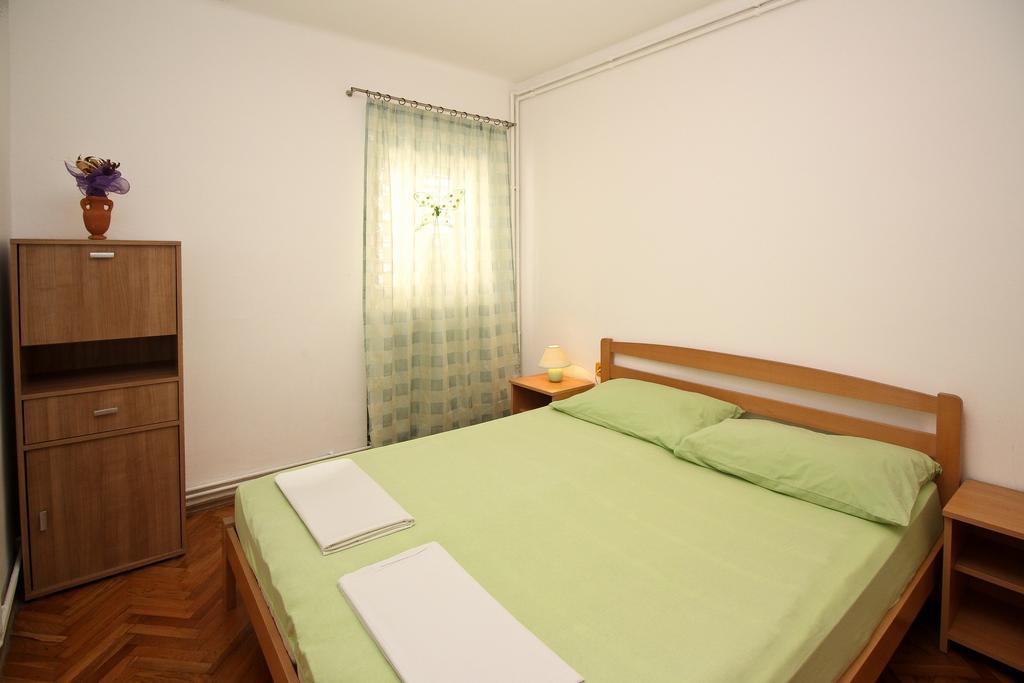 Apartment Dražen Šilo Kamer foto