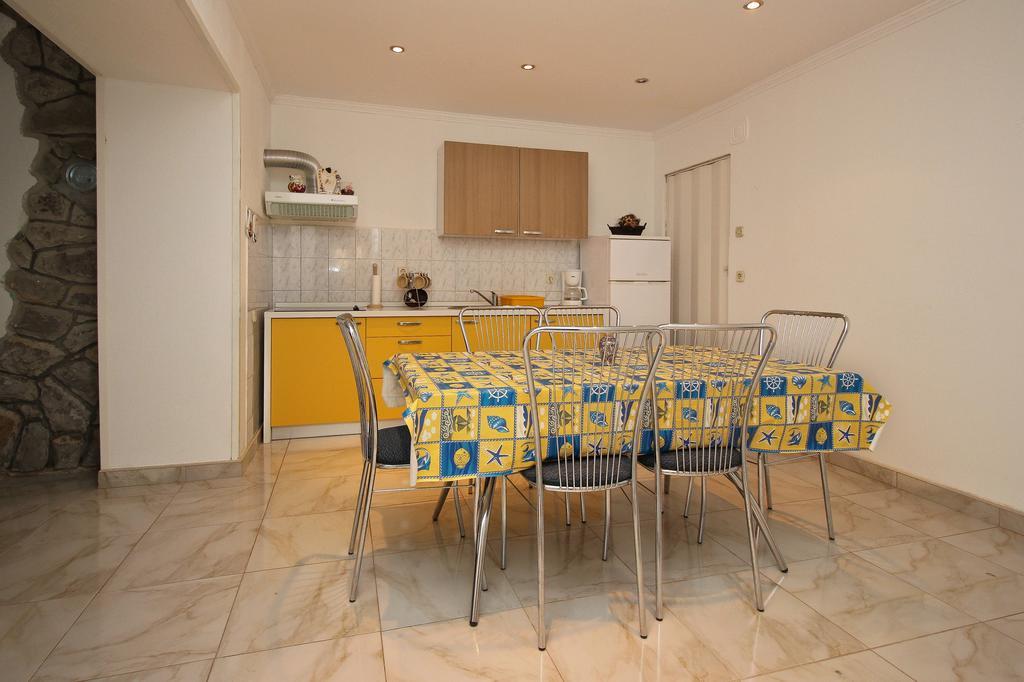 Apartment Dražen Šilo Kamer foto